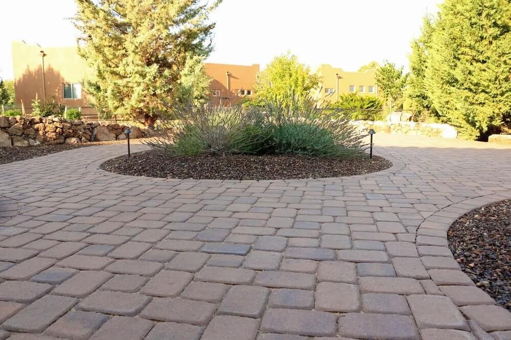 landscaping-services-paved-pathway-garden-zebrascapes-clarkdale-az